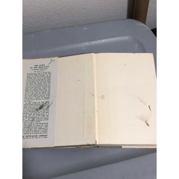 The Story of the Irish Race hardcover book - Picture 5 of 8